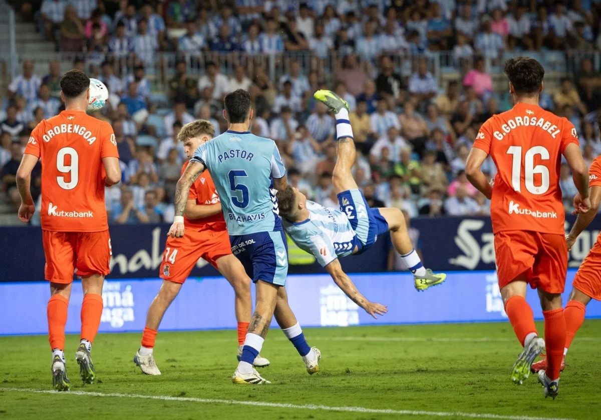 Rafa's acrobatic effort sealed all three points on Sunday.